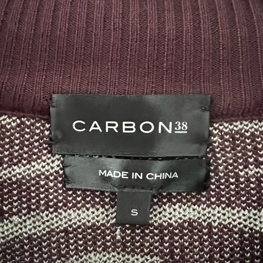 NWT Carbon38 Women’s Zebra Jacquard Crop Sweater Size Small - Picture 7 of 7